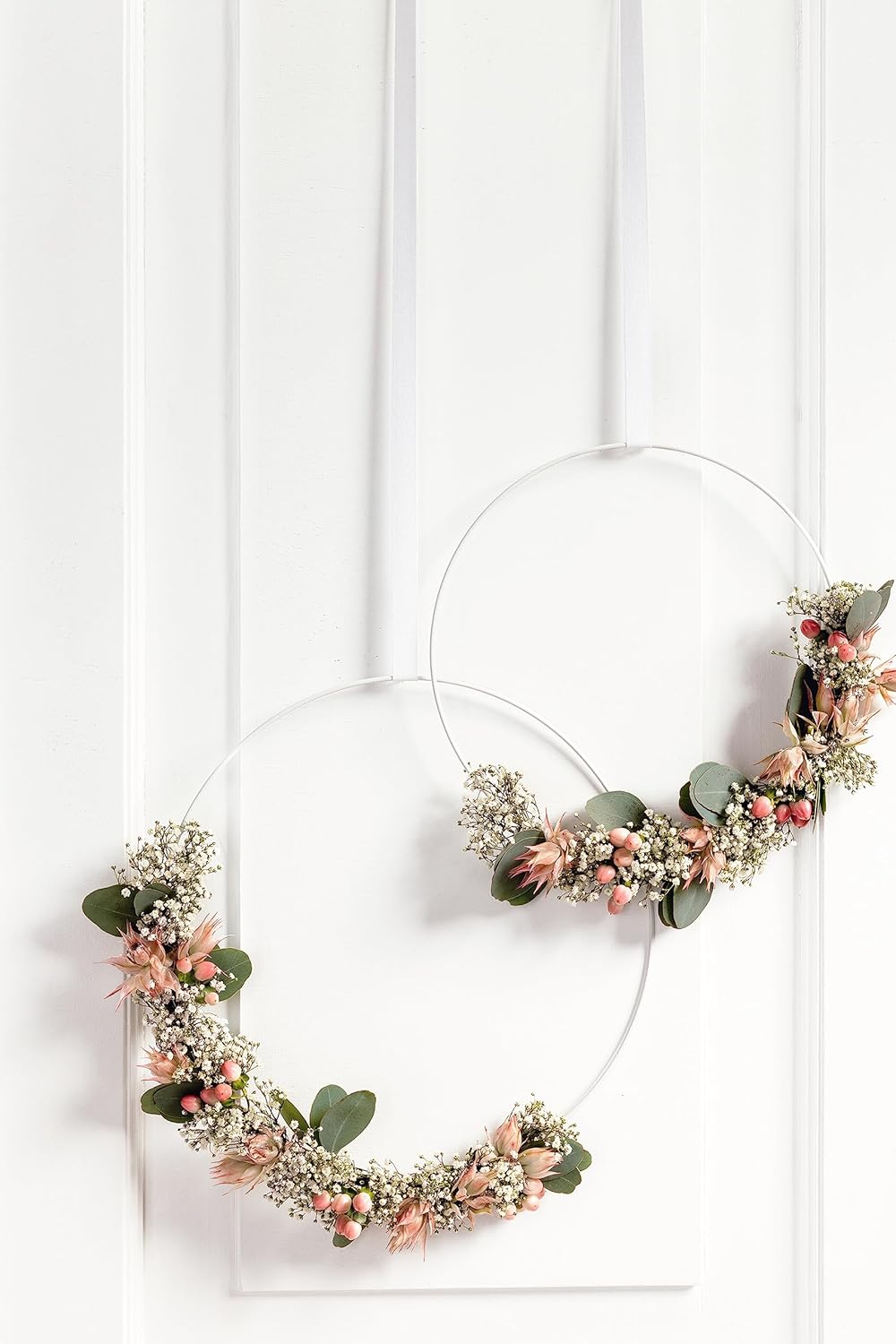 Folia Decorative Rings in White #24205