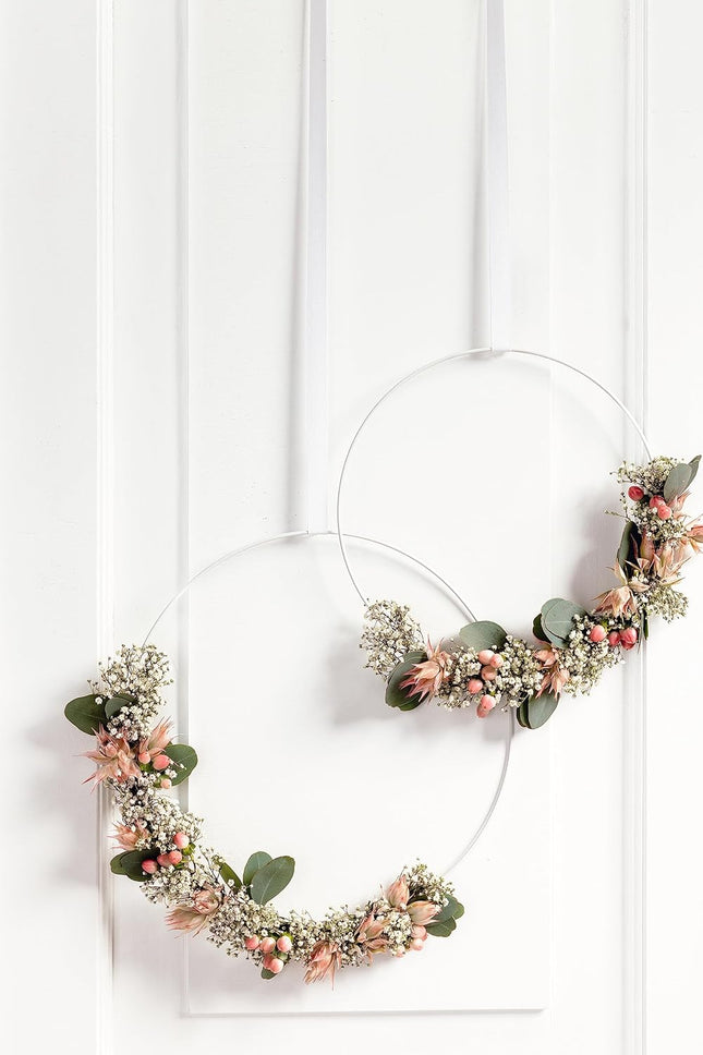 Folia Decorative Rings in White #24205